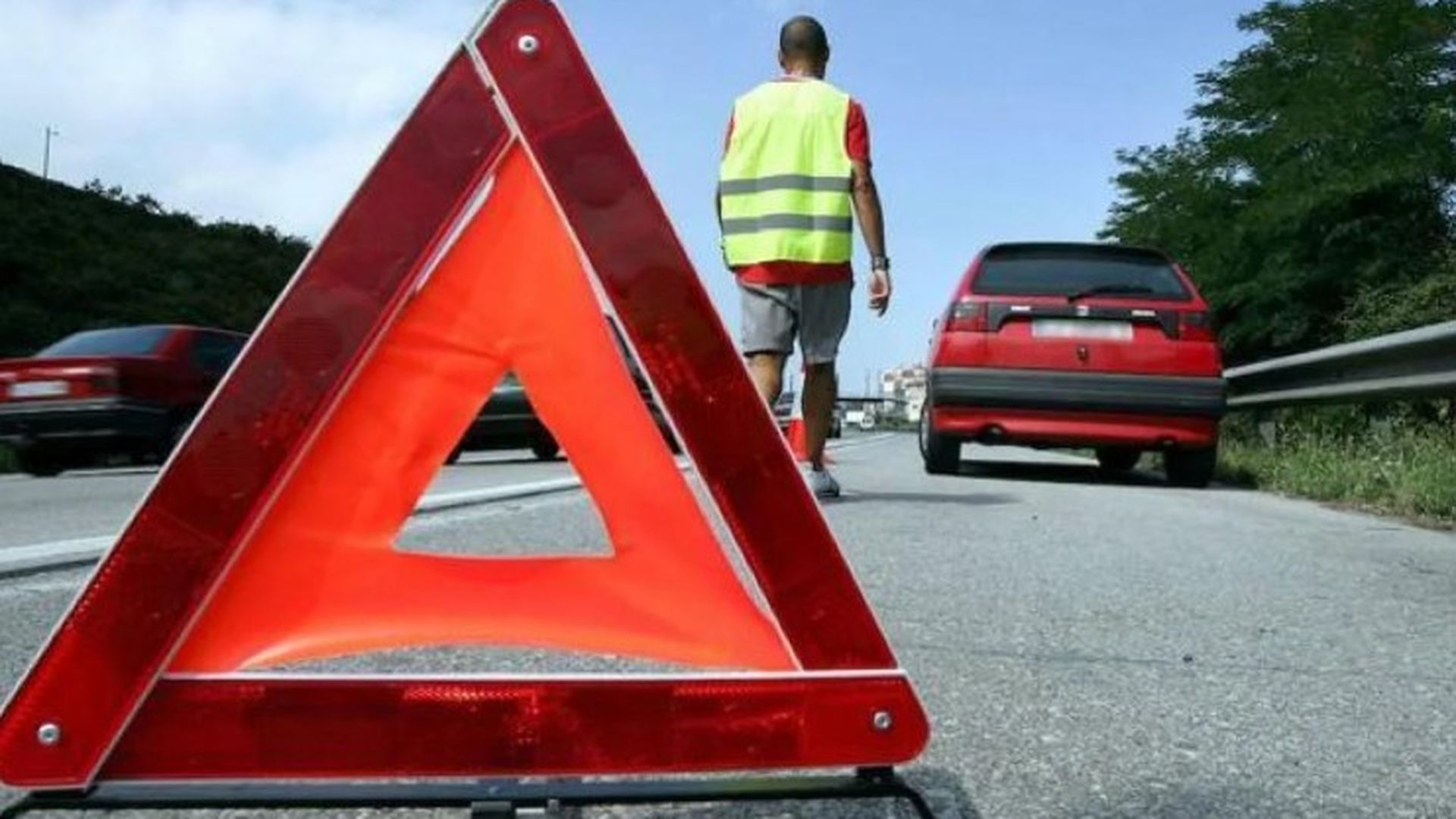 Las balizas V16 sustituirán a los triángulos de emergencia