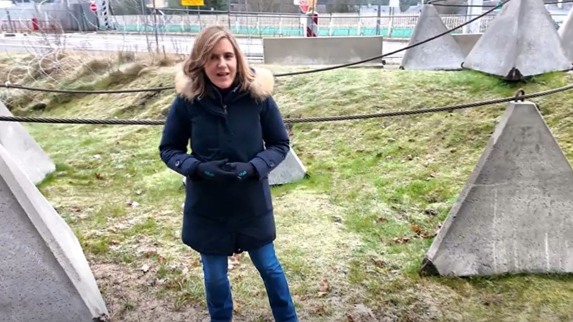 Lituania instala 'dientes de dragón' antitanque en la frontera con Bielorrusia para evitar una invasión orquestada por Moscú