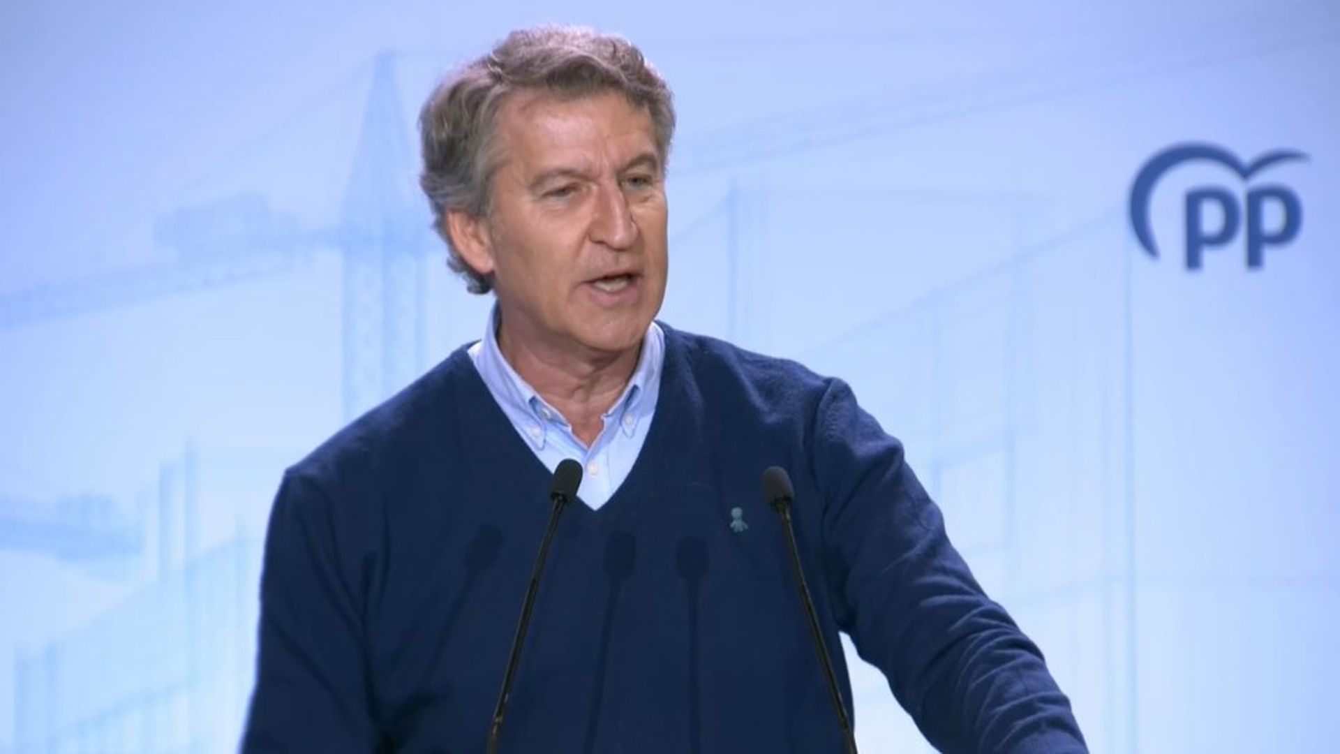 Feijóo acusa a Sánchez de "pudrir" el país y avisa que los "mafiosos caen cuando empiezan a delatarse" Feijóo acusa a Sánchez de "pudrir" el país y avisa que los "mafiosos caen cuando empiezan a delatarse"