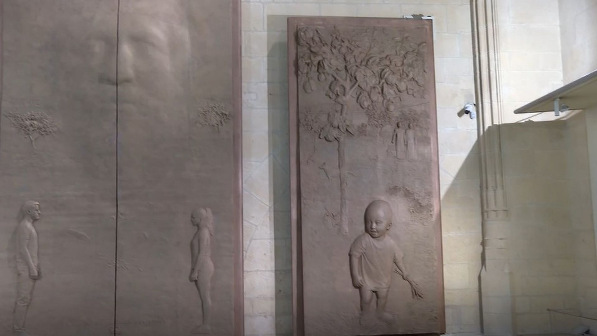 La Catedral de Burgos inaugura las puertas de Antonio López, fruto de la "audacia" de una ciudad que "mira al futuro"