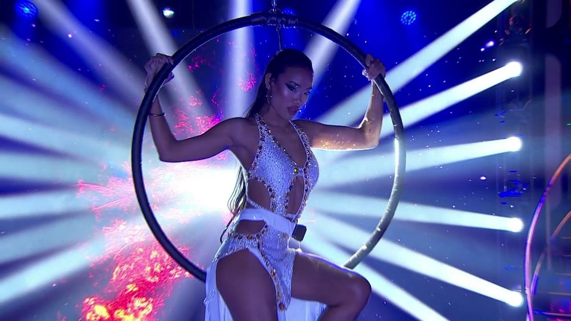 El baile de exhibición de Nona: 'Sky Fall'