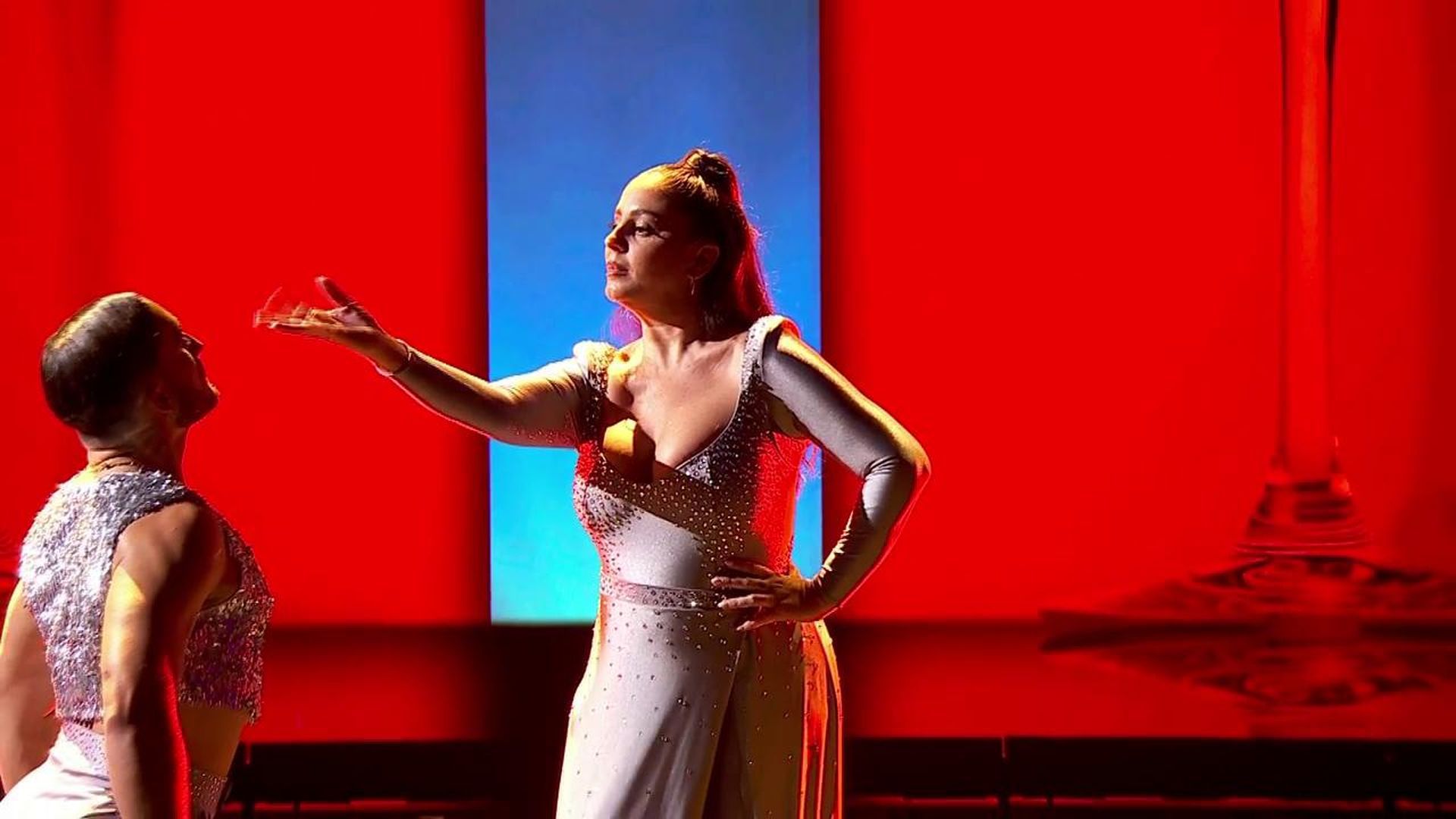 El baile de exhibición de Anabel: 'Oroboy + Reliquia + Esa Diva'