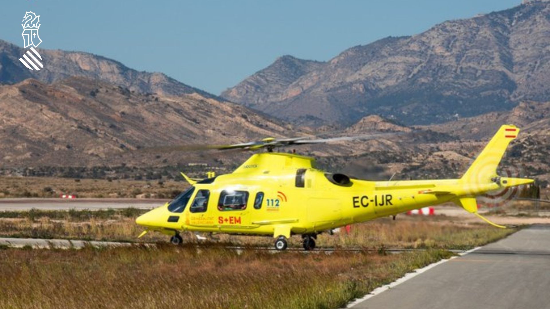 El niño que se perdió en Oliva fue rescatado por un helicóptero en el agua, a unos 400 metros de la costa