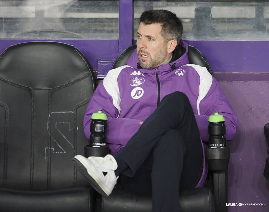 Pezzolano, en el banquillo ante el Albacete.