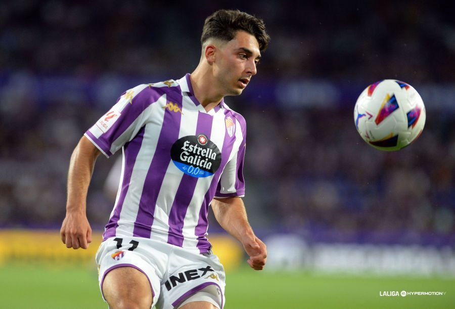 Raúl Moro, ante el Sporting. Raúl Moro, ante el Sporting.