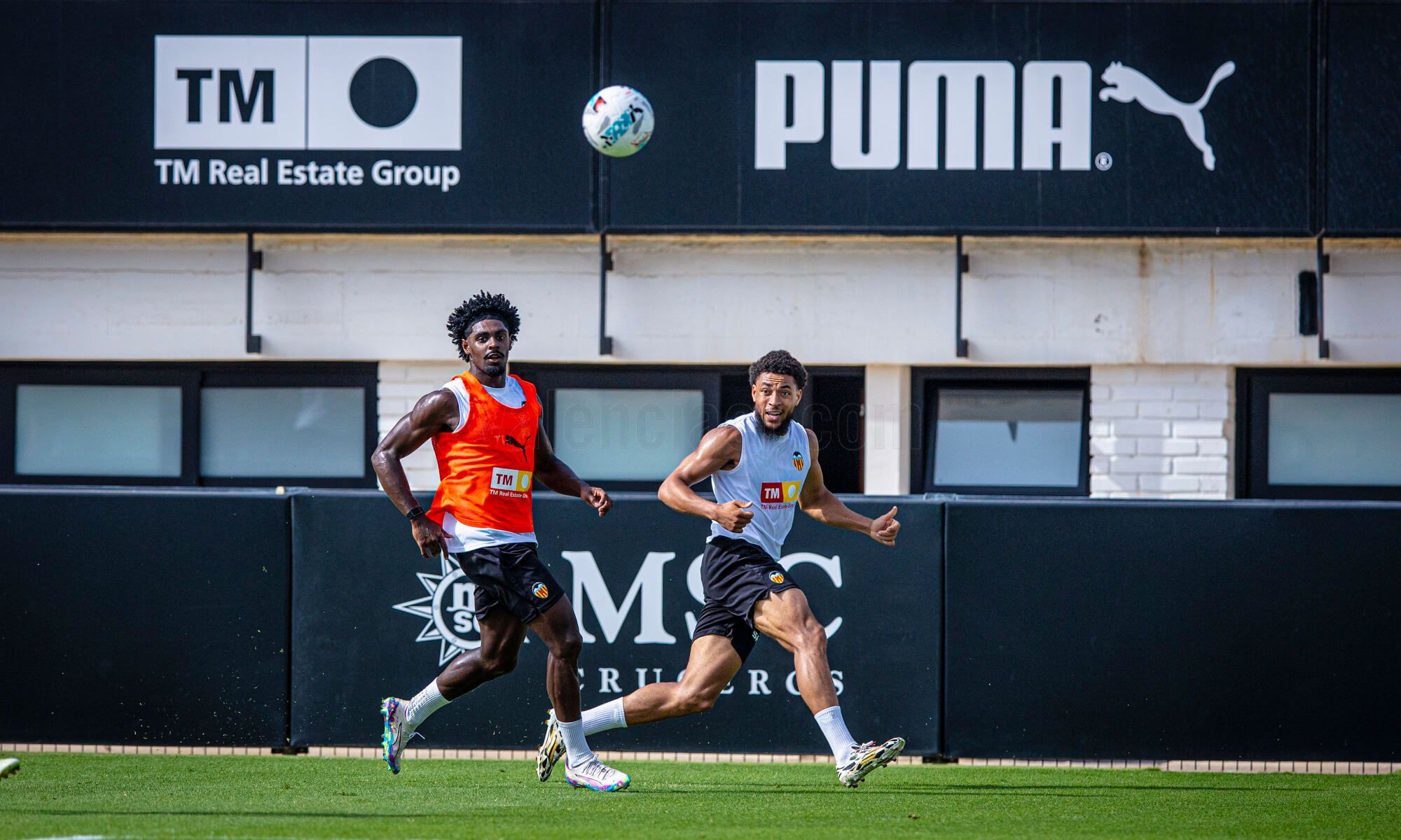  Thierry se entrena junto a Danjuma, sólo Sergi Canós y Alberto Marí siguen al margen