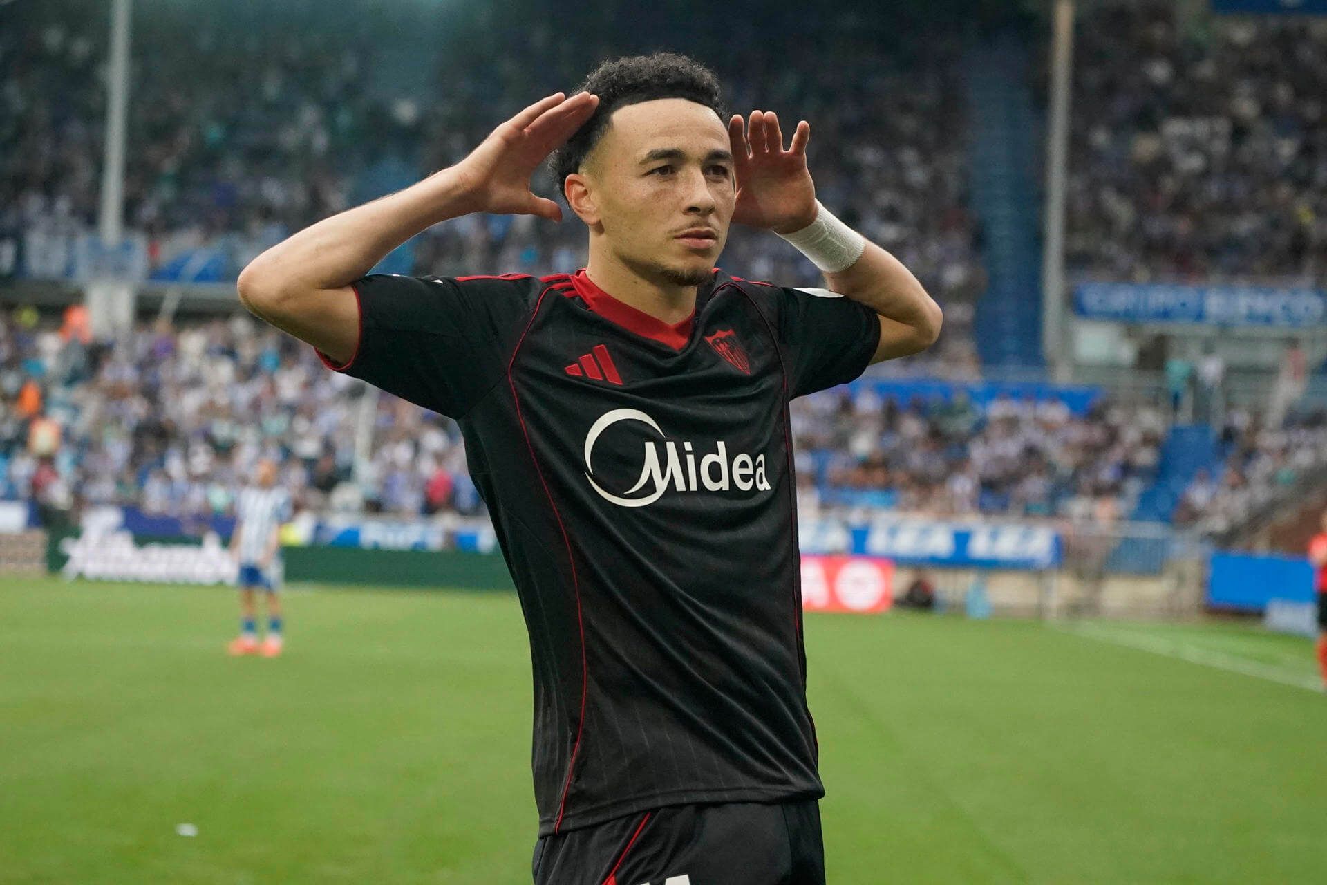  Rubén Vargas celebra su gol al Alavés