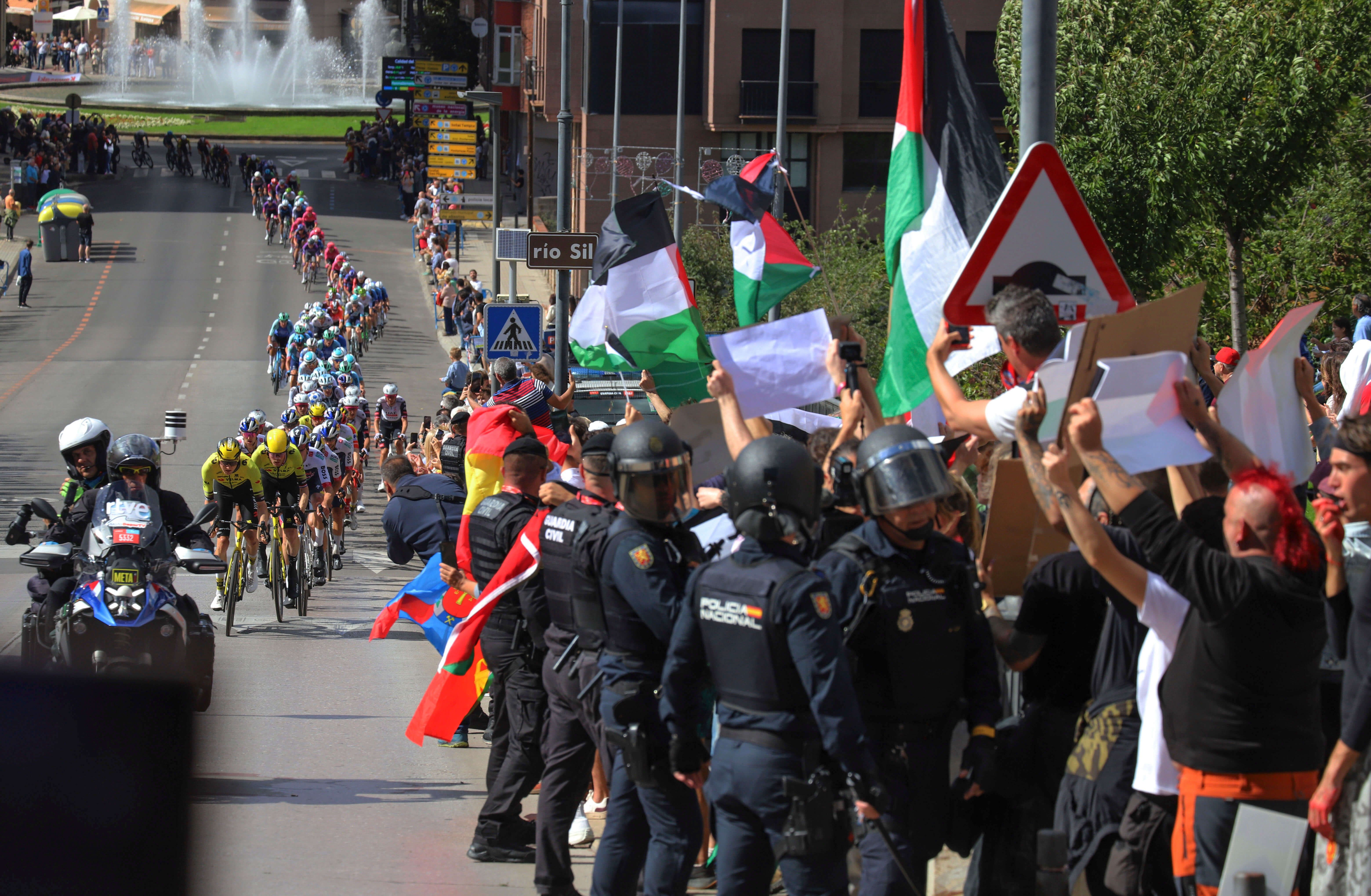 Protestas en La Vuelta.