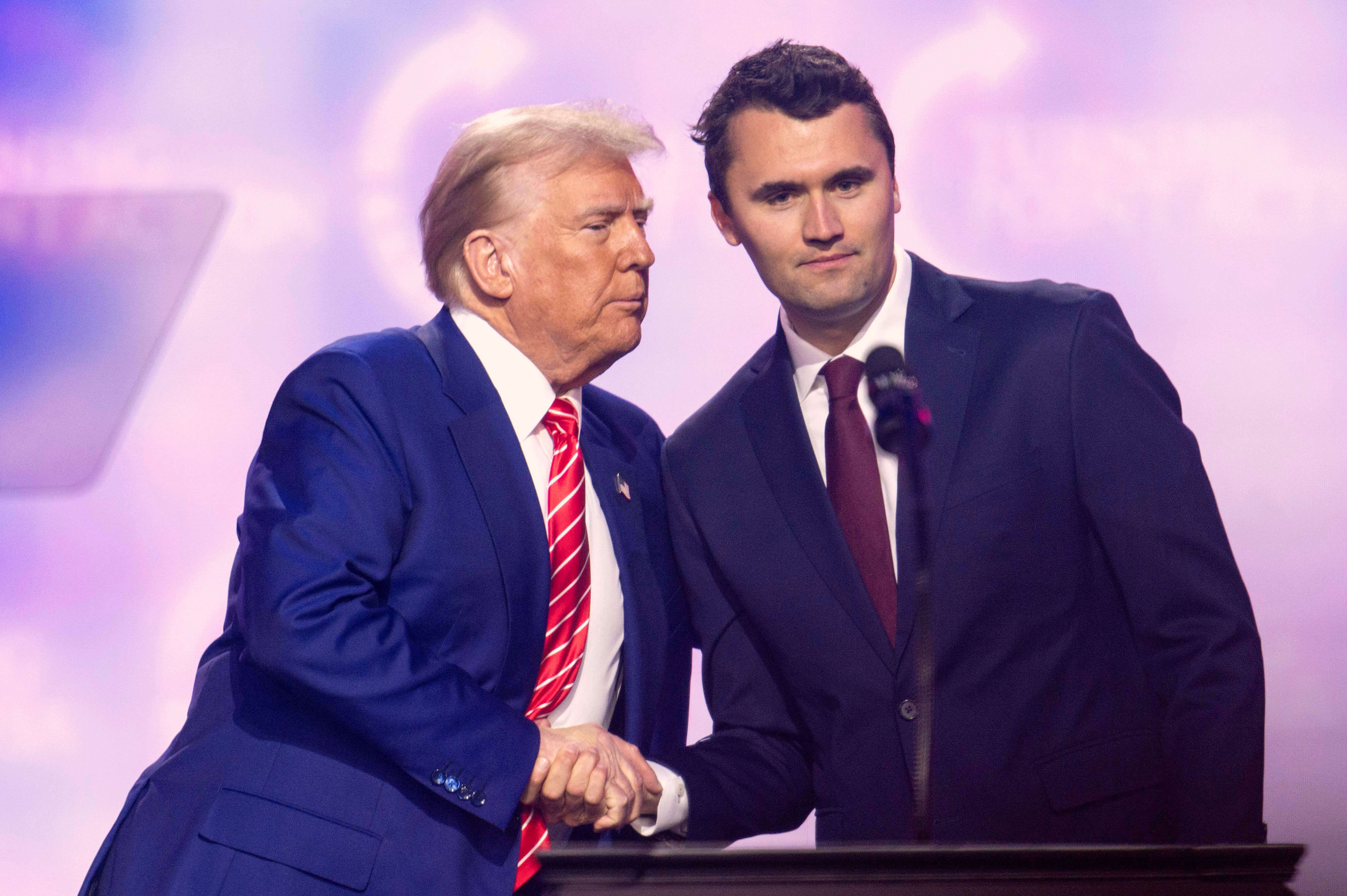  Donald Trump y Charlie Kirk en las elecciones de 2024 (Cordon Press)