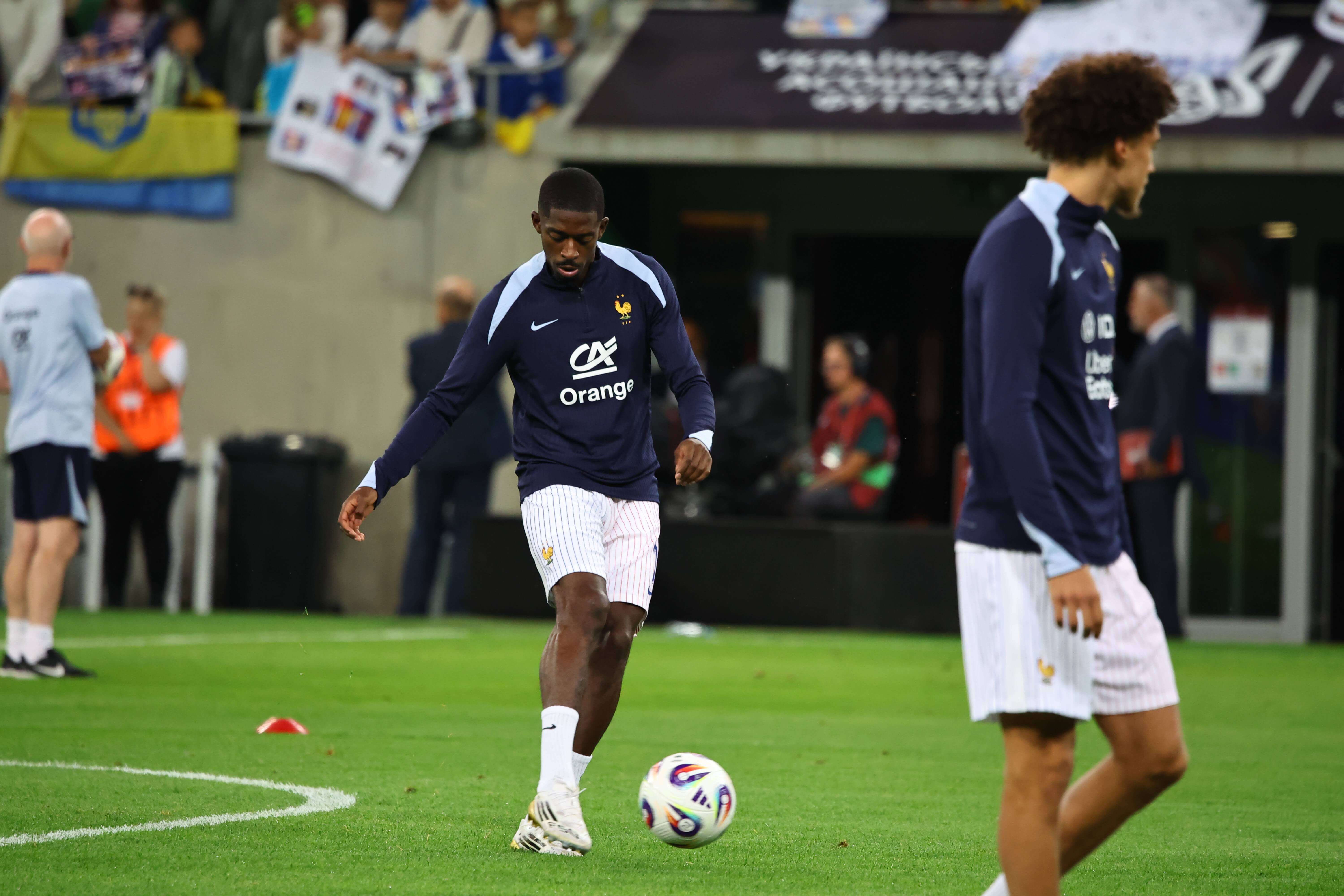 Ousmane Dembélé, en un calentamiento de Francia (FOTO: Cordón Press).