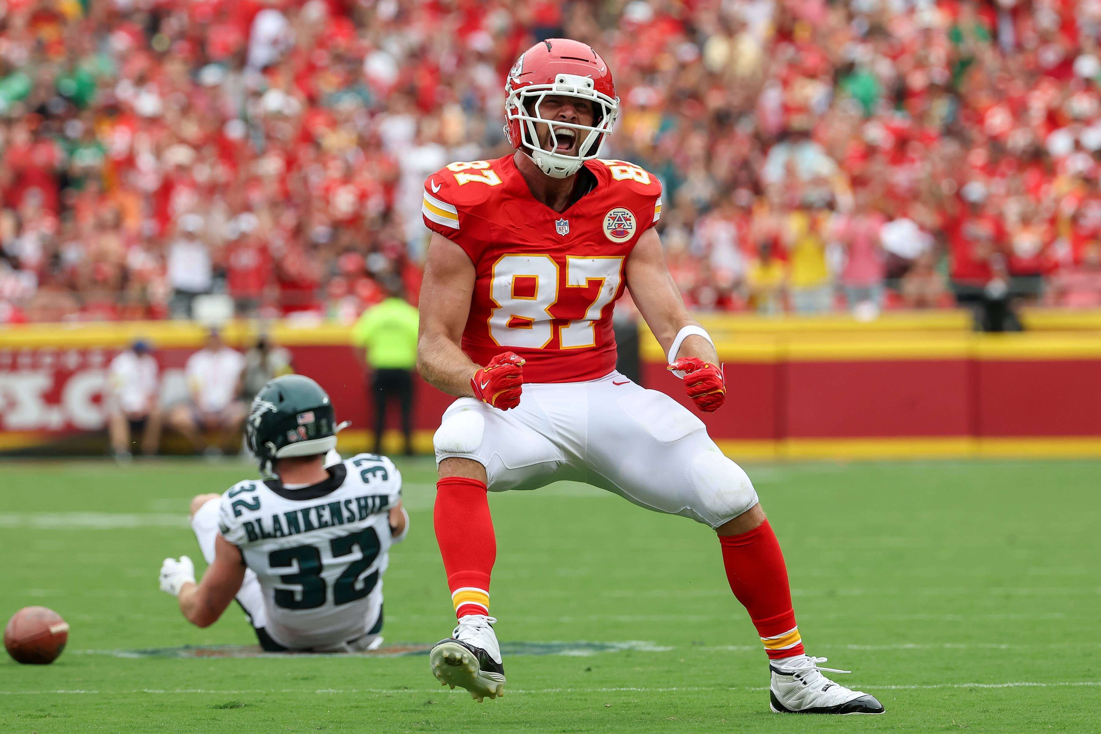  Travis Kelce, durante su enfrentamiento a los Eagles de Philadelphia