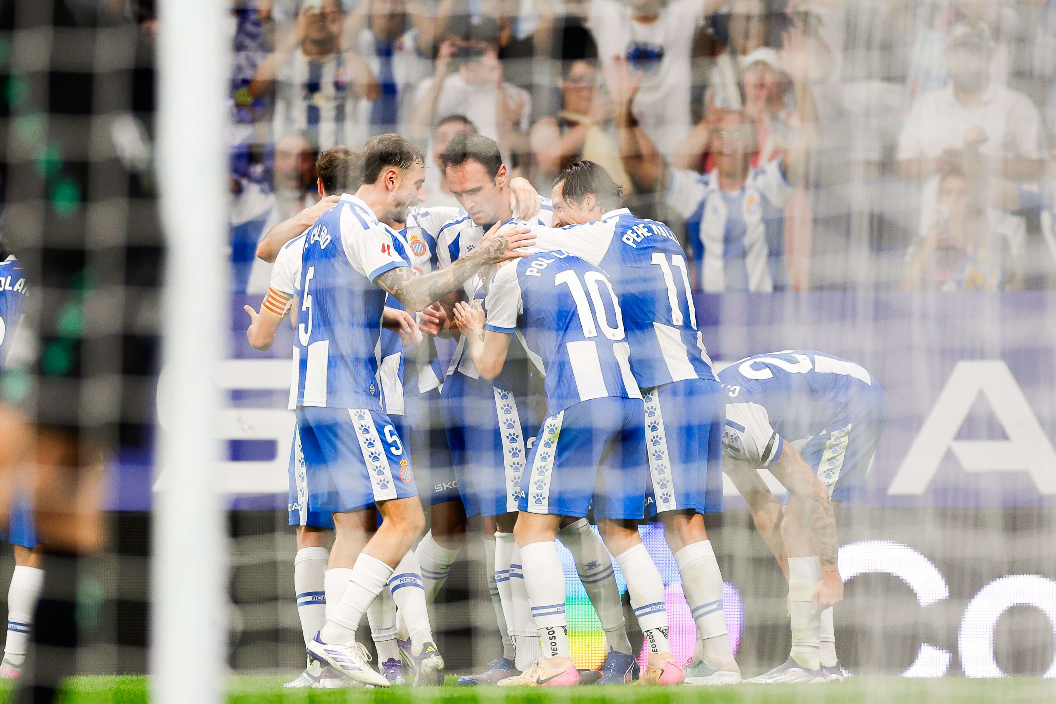 El Espanyol celebra el gol a Osasuna.