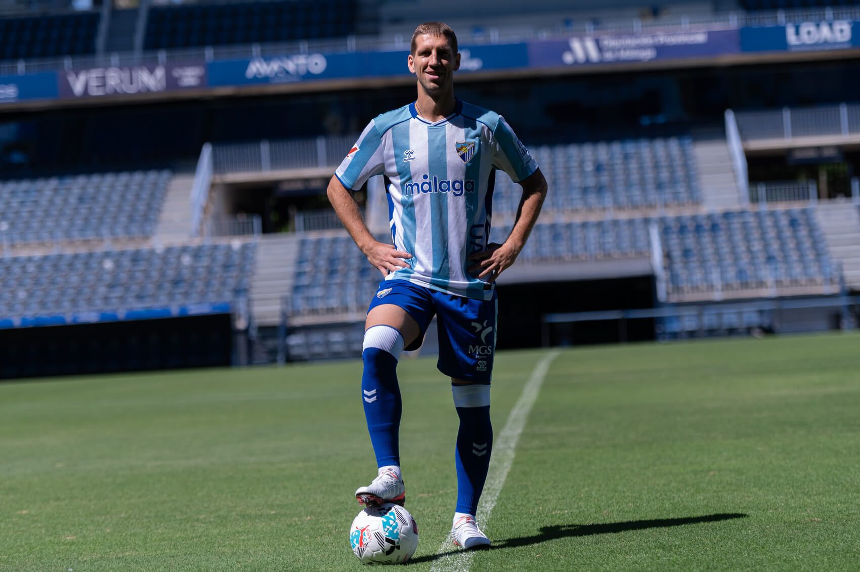  Darko Brasanac, presentado en La Rosaleda.