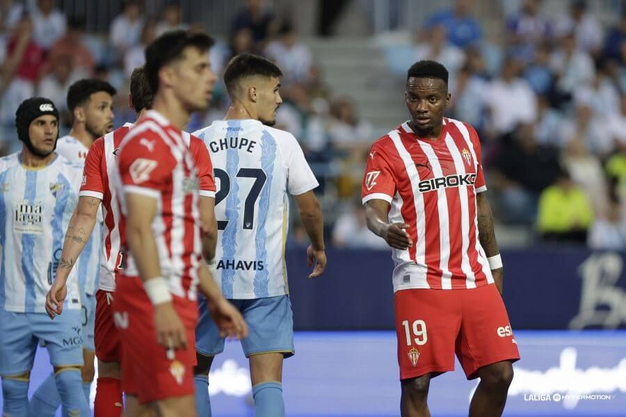 Chupete y Juan Otero en La Rosaleda.