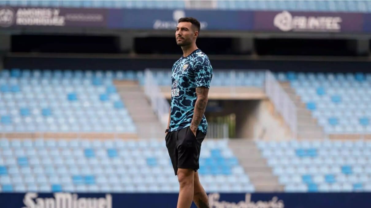  Álex Pastor, antes de un partido.