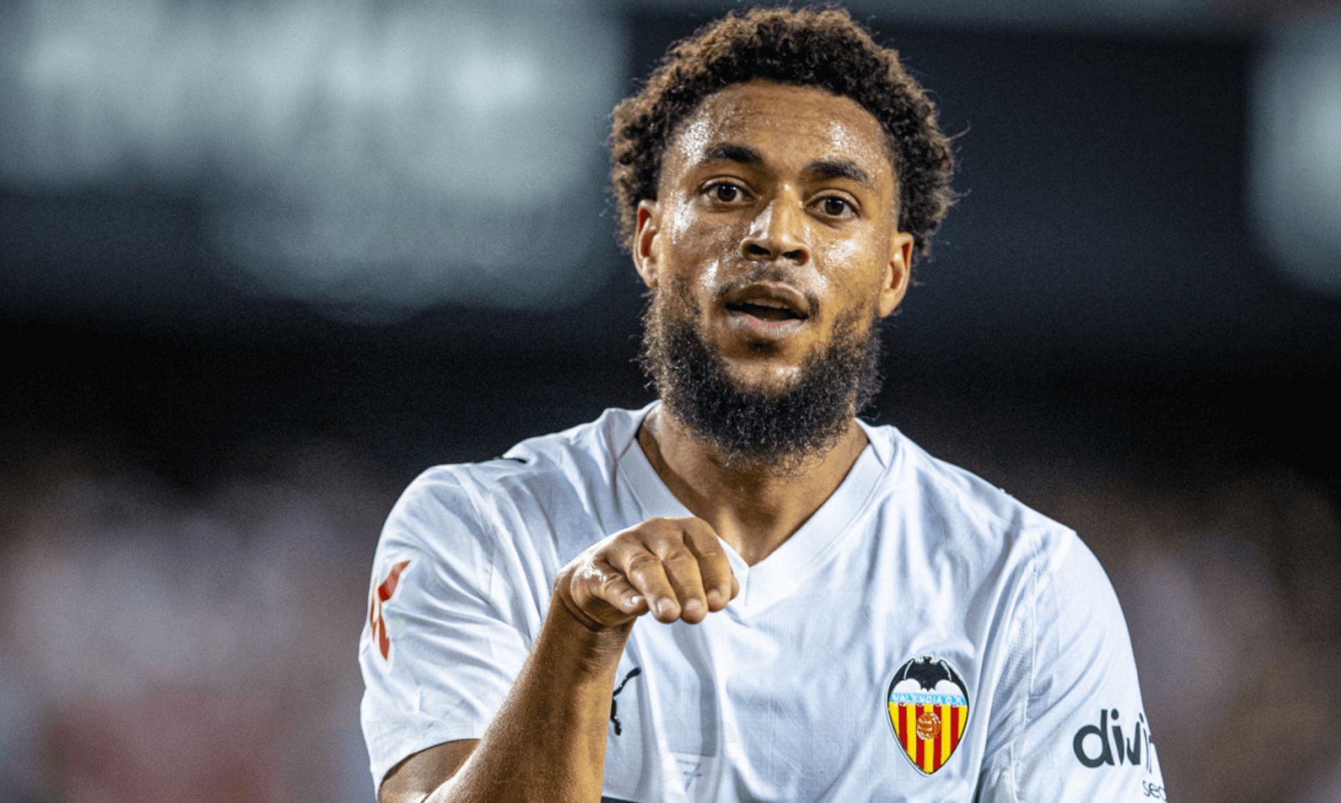  Arnaut Danjuma, uno de los fichajes del Valencia CF, ante el Getafe