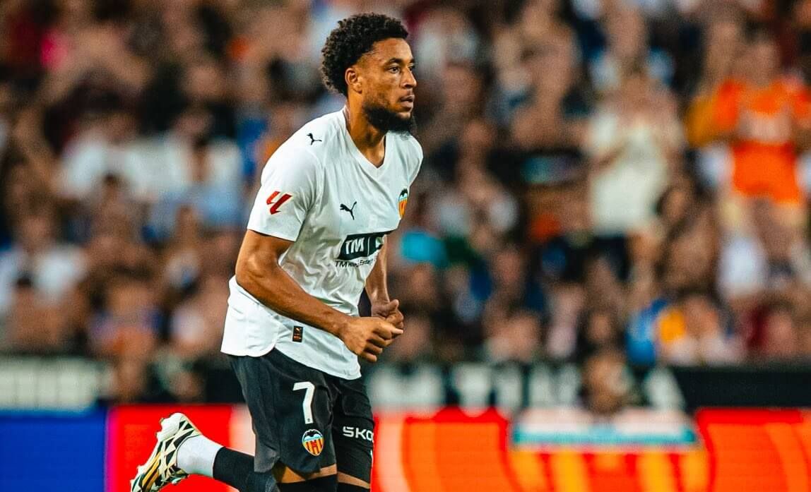  Arnaut Danjuma debutó en el Valencia CF en Mestalla