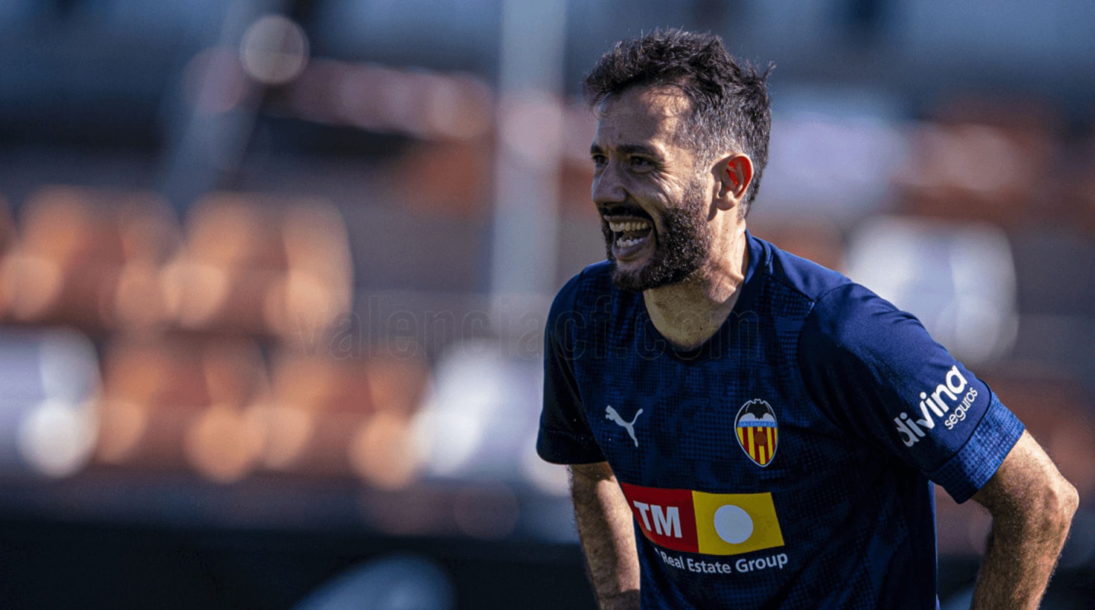 Carlos Corberán grita en Paterna