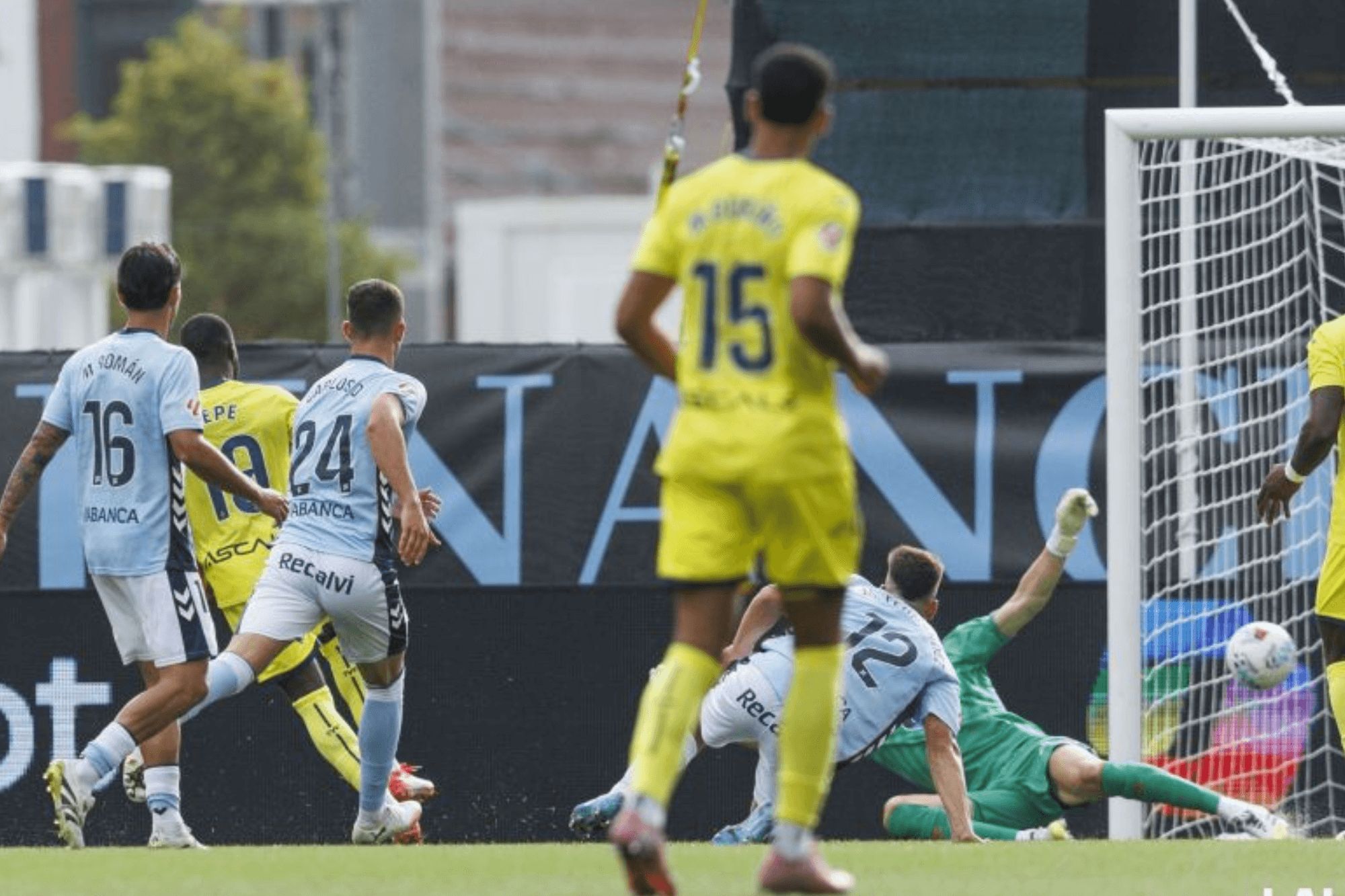Gol de Nicolas Pépé en el Celta-Villarreal.