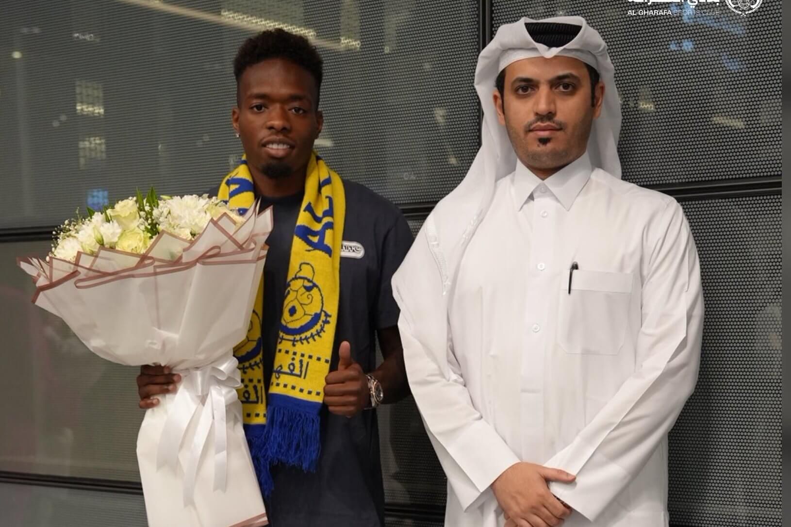 Álvaro Djaló es recibido en el aeropuerto de Doha para su cesión al Al Gharafa.
