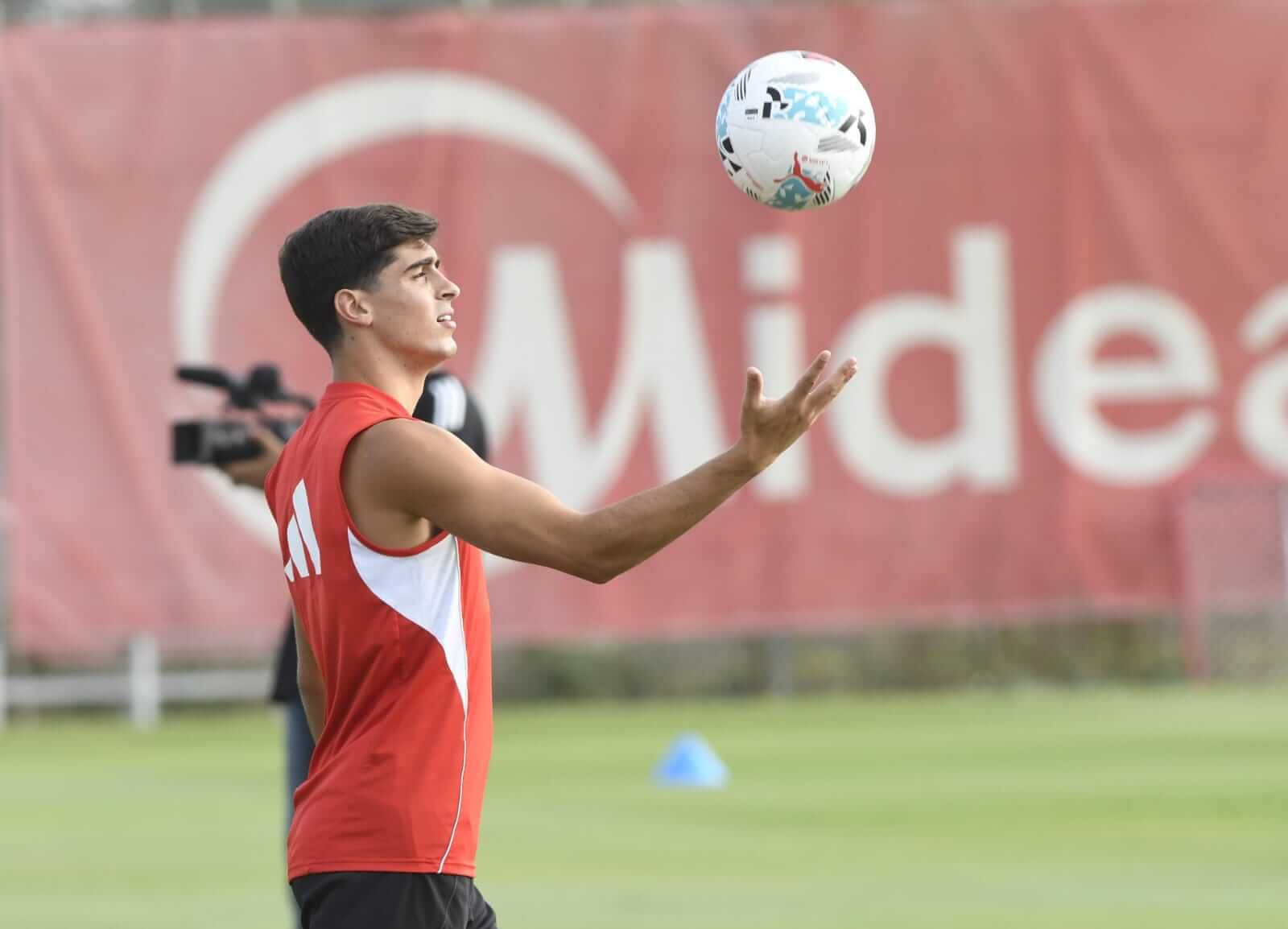  Juanlu, en el entrenamiento de este viernes.