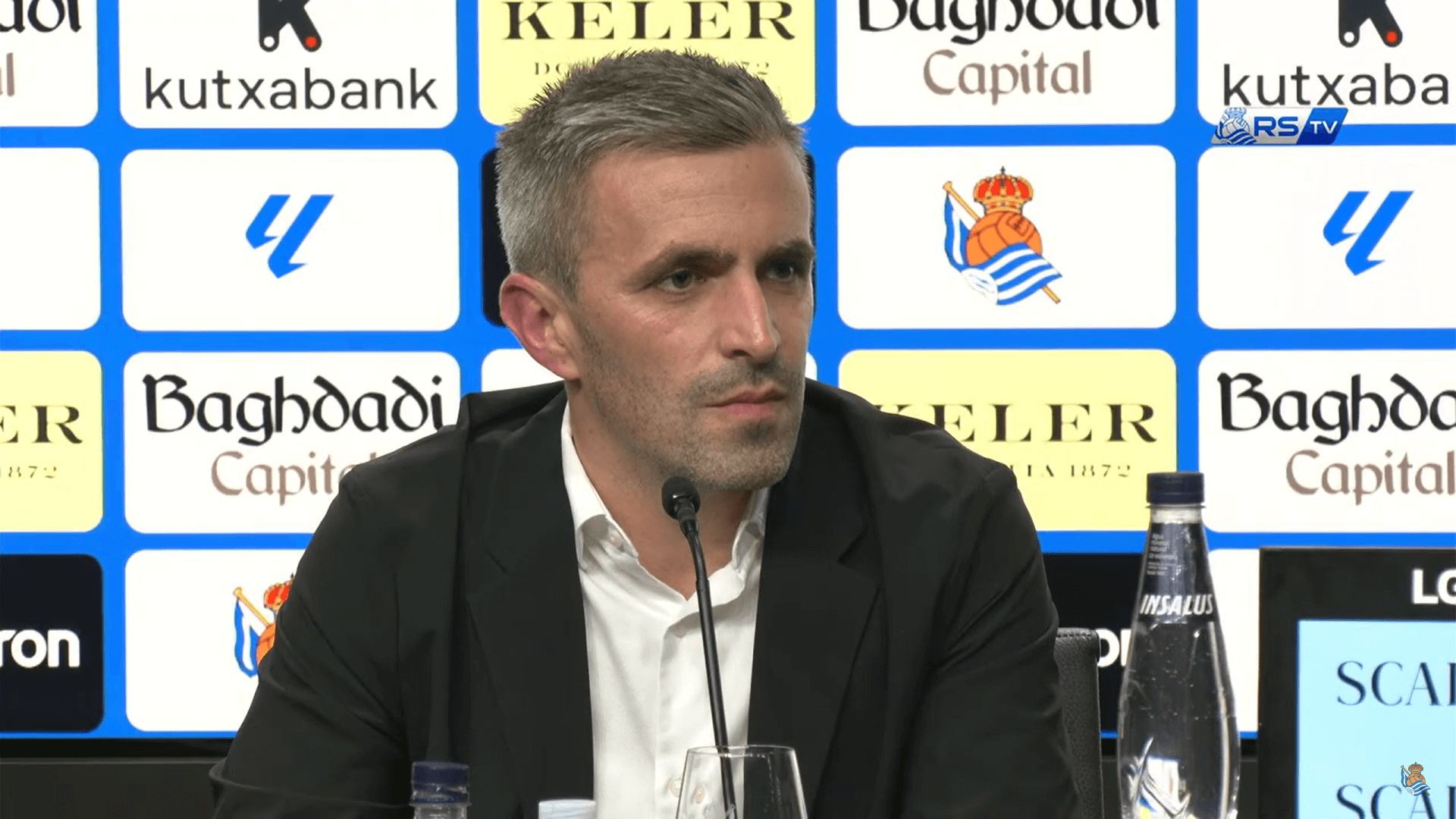 Erik Bretos, en rueda de prensa con la Real Sociedad.