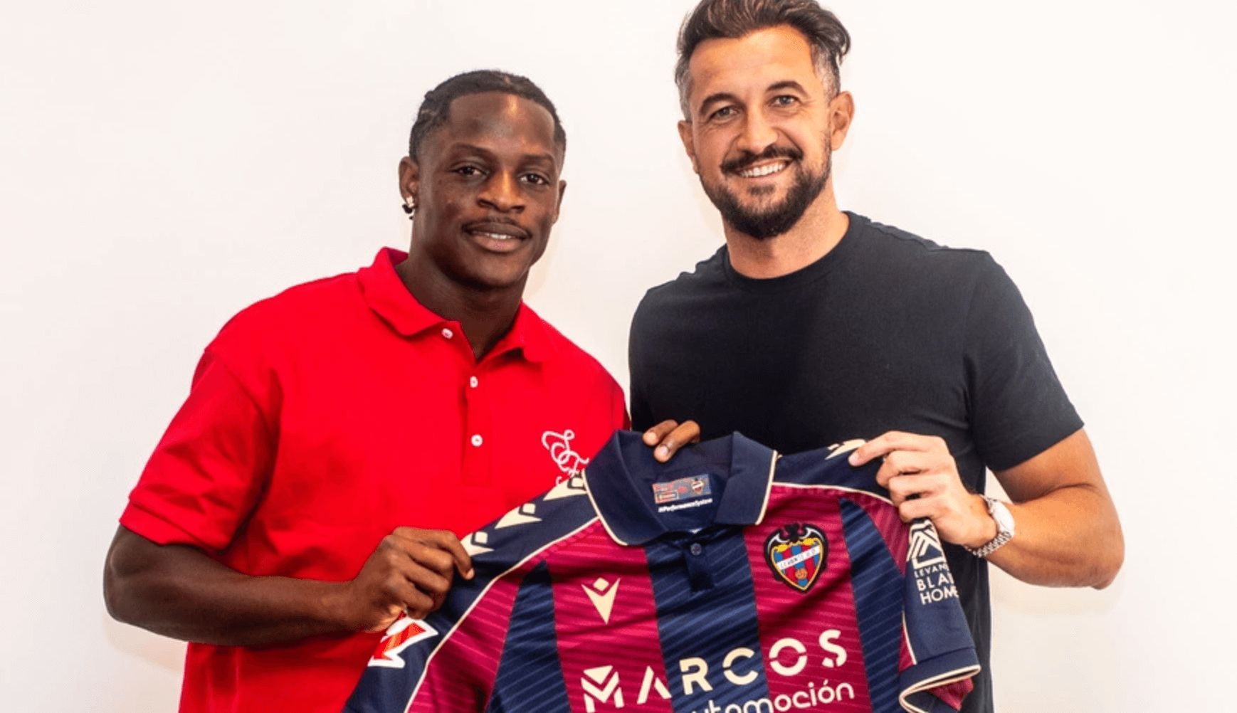 Etta Eyong y Héctor Rodas