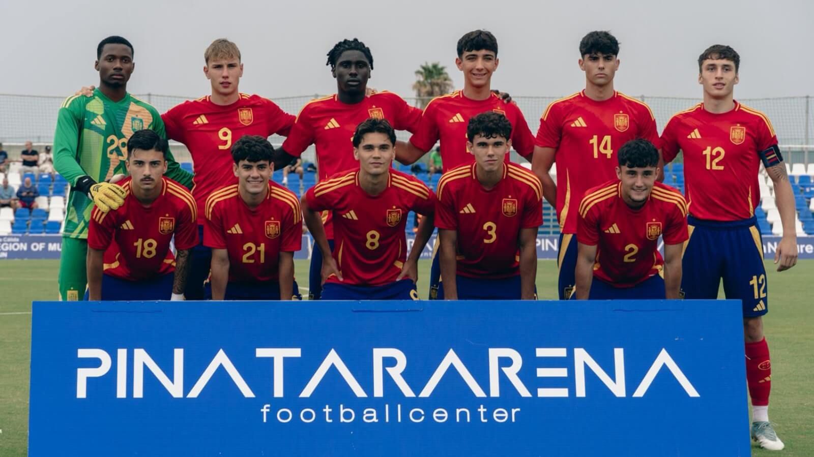 Pablo Agudín con la sub 19.