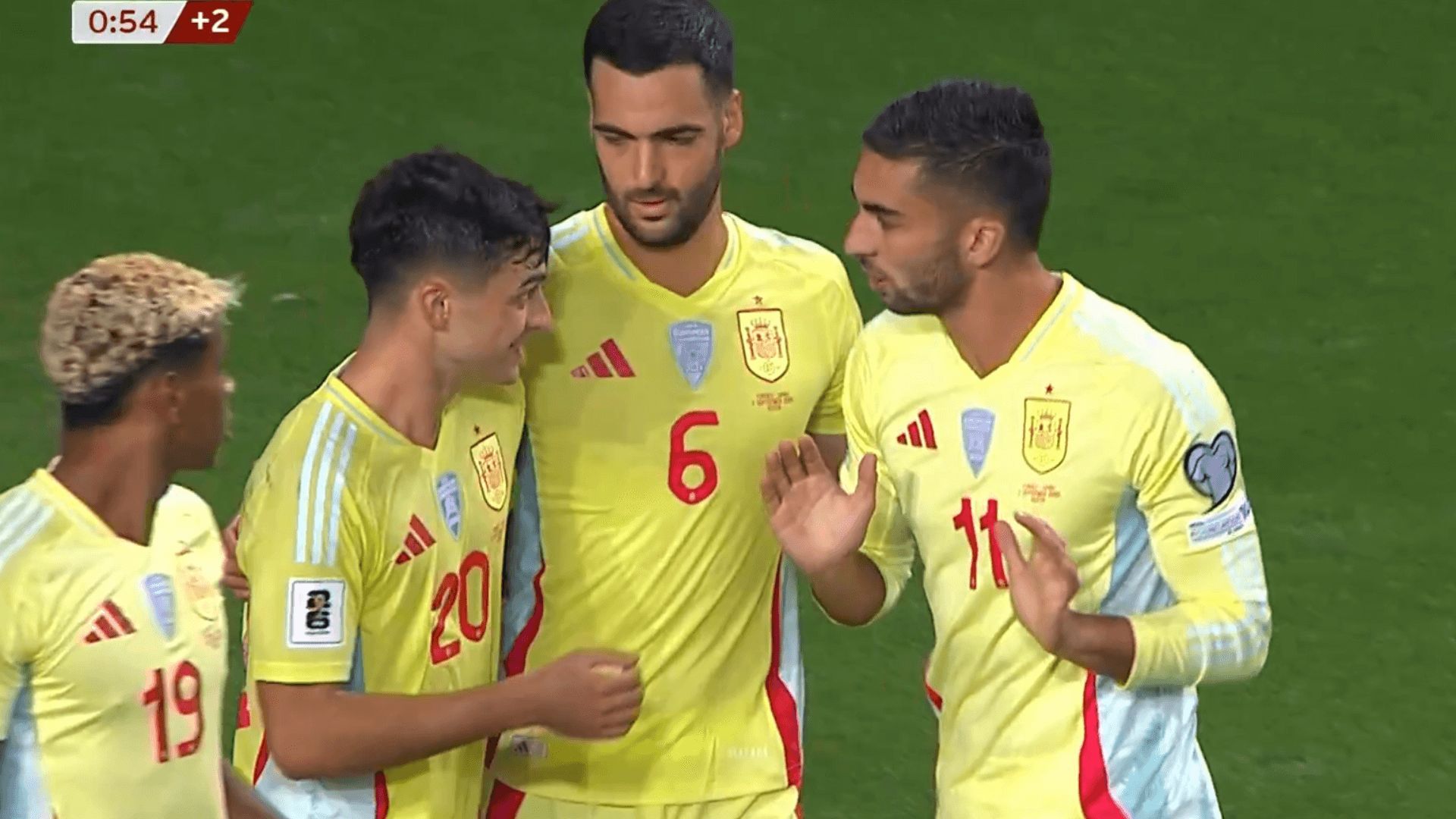  Ferran Torres, Pedri y Mikel Merino debaten sobre el gol de España en Turquía.