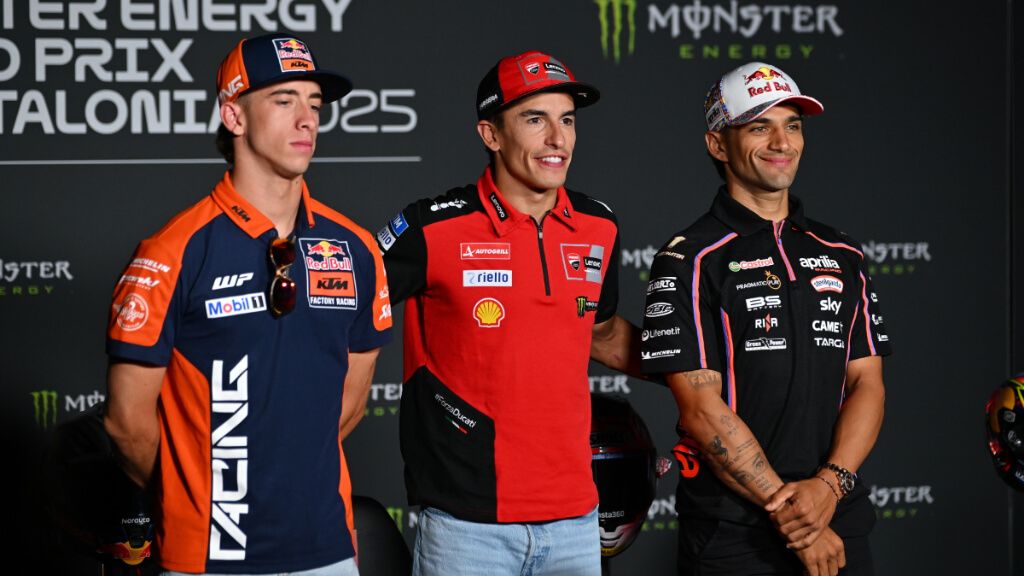 Pedro Acosta, Marc Márquez y Jorge Martín, en Montmeló.