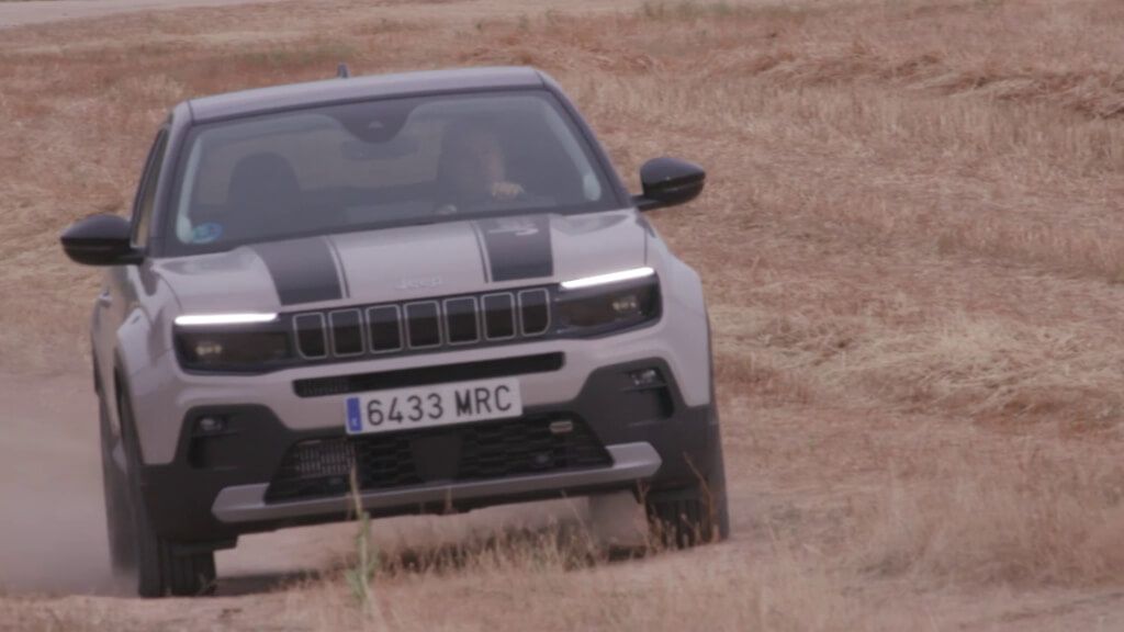  Gonzalo Serrano prueba el Jeep Avenger e-Hybrid Summit