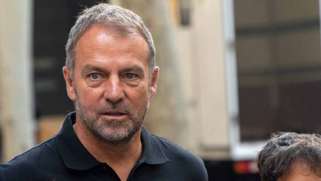  Hansi Flick criticó la gestión de Luis de la Fuente con Lamine Yamal (Cordon Press).