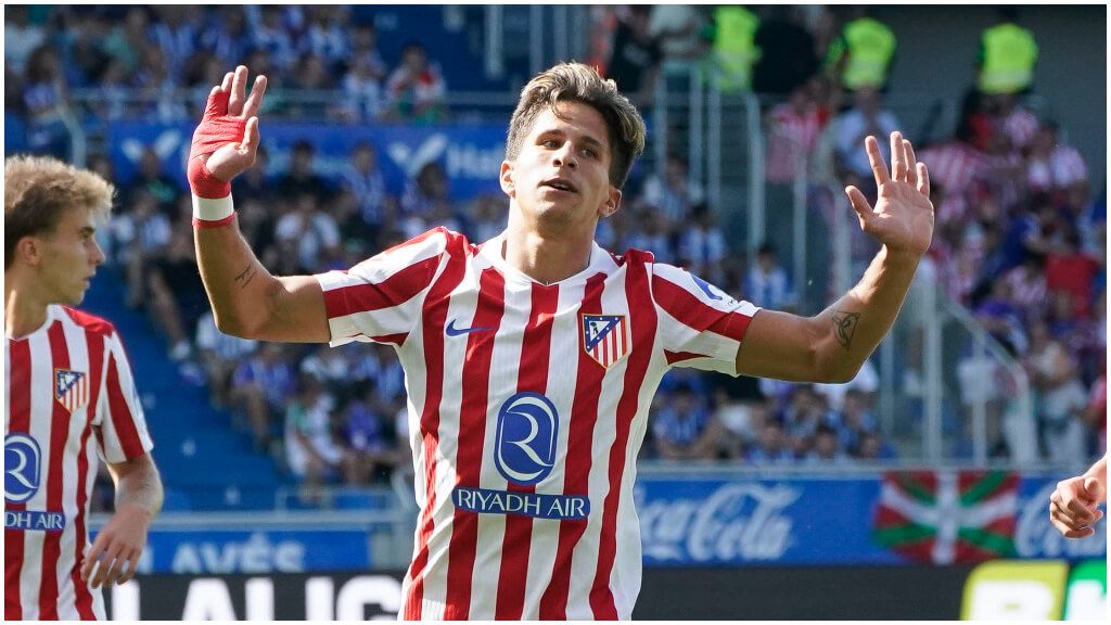  El gesto de Giuliano Simeone tras marcar ante el Deportivo Alavés. (EFE)