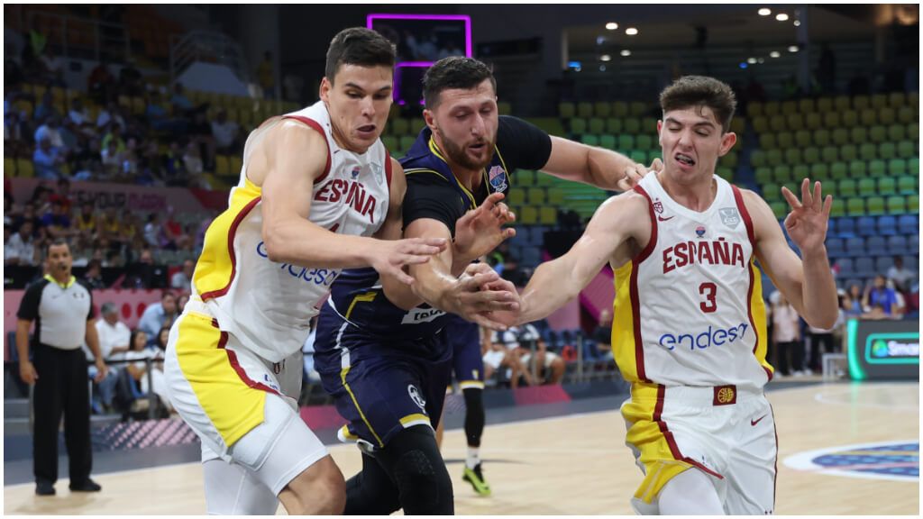 Imágenes del España - Bosnia y Herzegovina. (EFE)