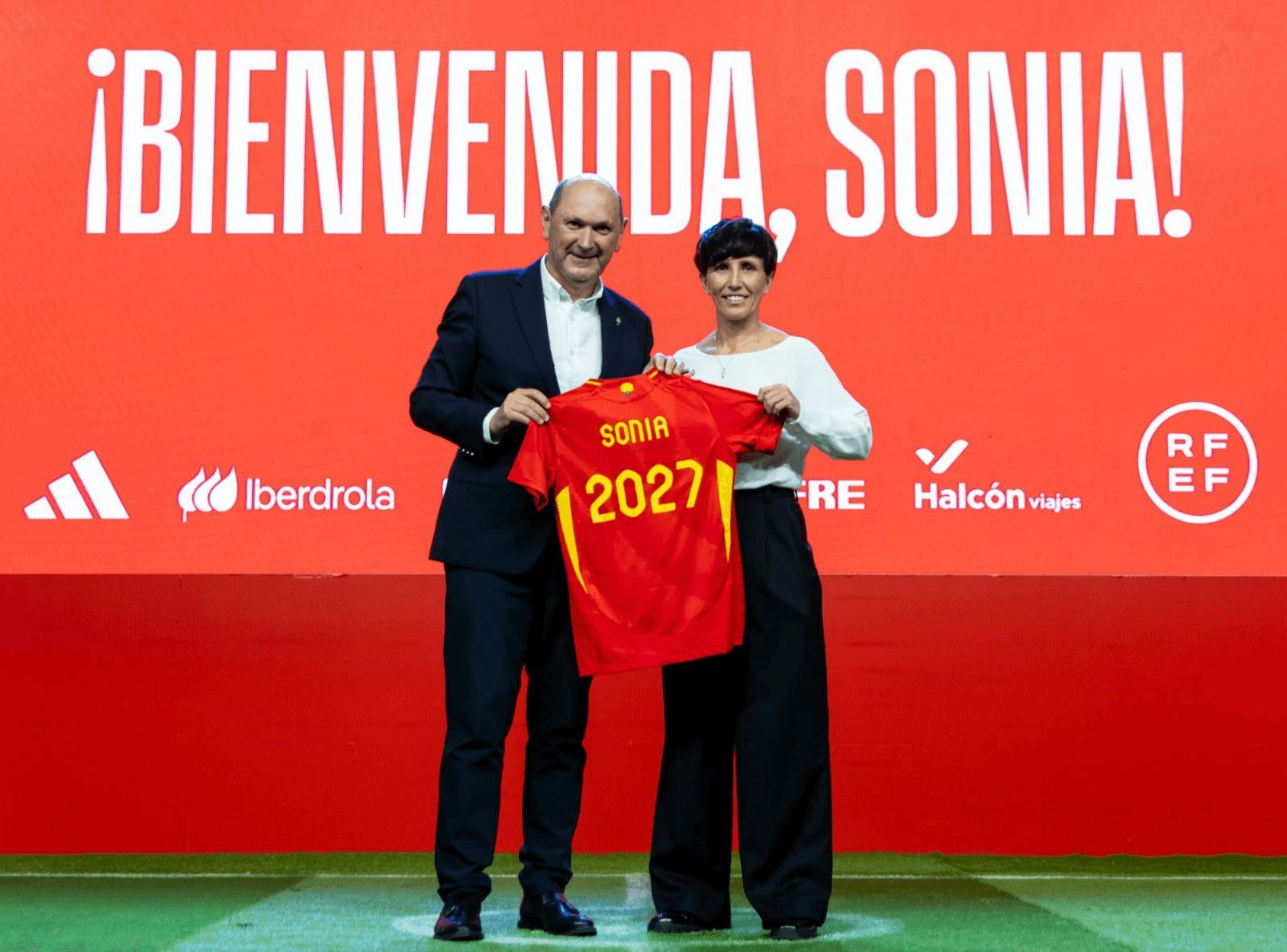 Sonia Bermúdez en su presentación oficial.