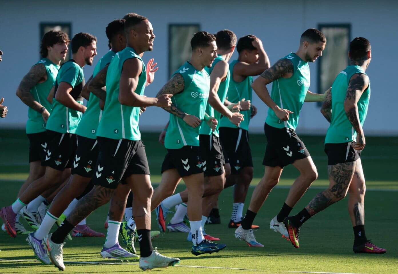  Antony, en su primer entrenamiento con el Betis.