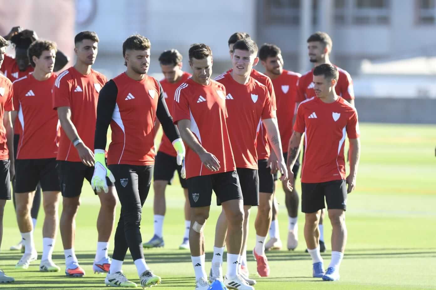 César Azpilicueta y Álvaro Fernández, durante la sesión del miércoles.