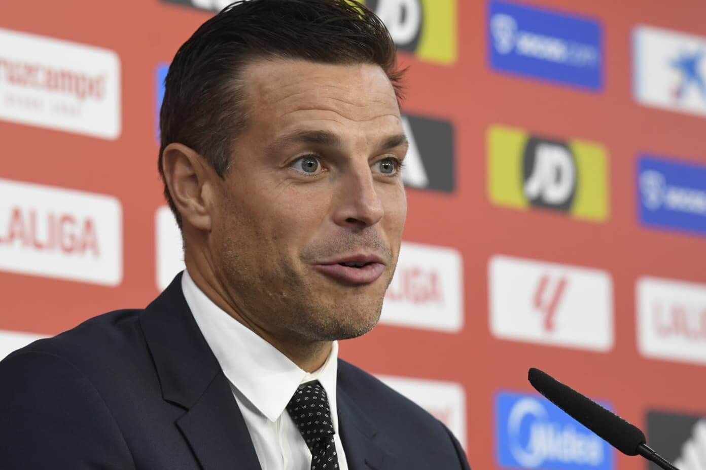 César Azpilicueta, en su presentación (Foto: Kiko Hurtado).