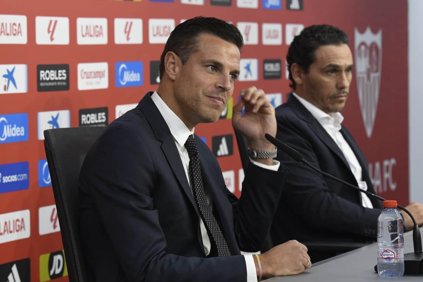  César Azpilicueta, en su presentación.