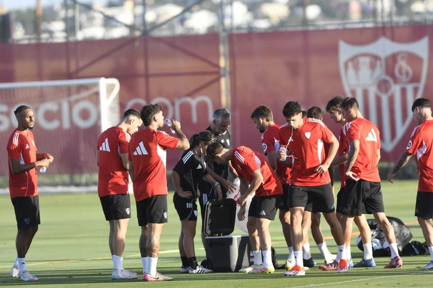  Imagen de la plantilla del Sevilla en la sesión del miércoles.