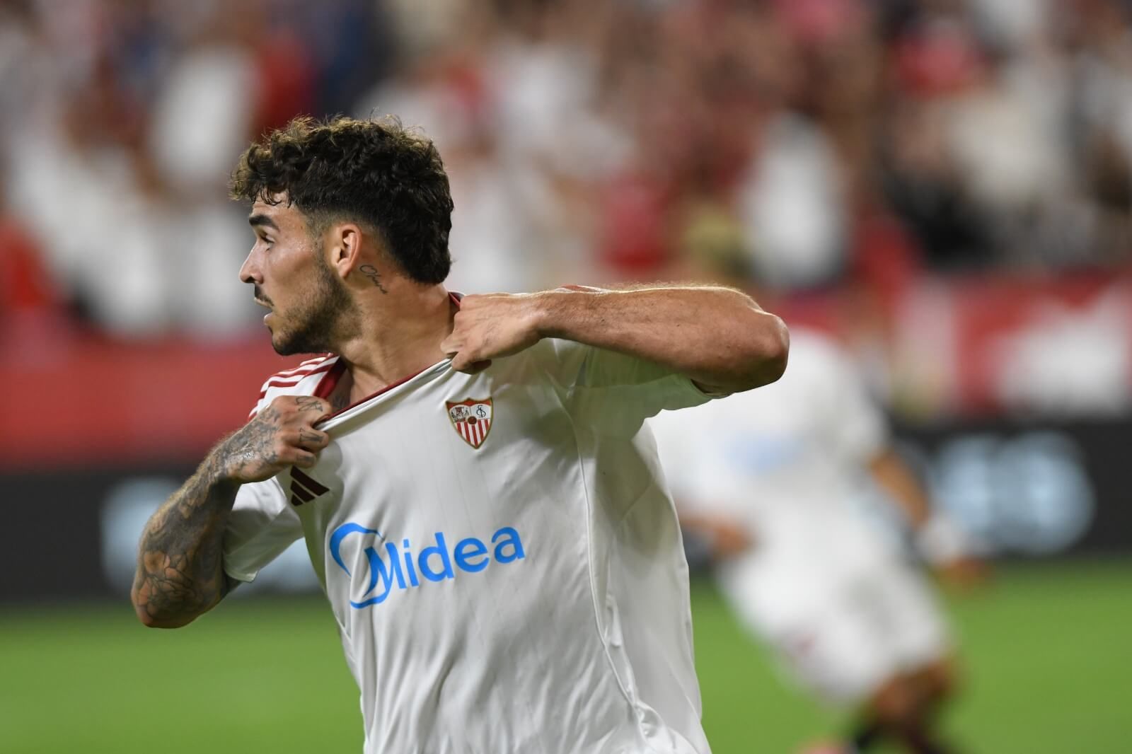  Isaac Romero, tras un gol anulado.