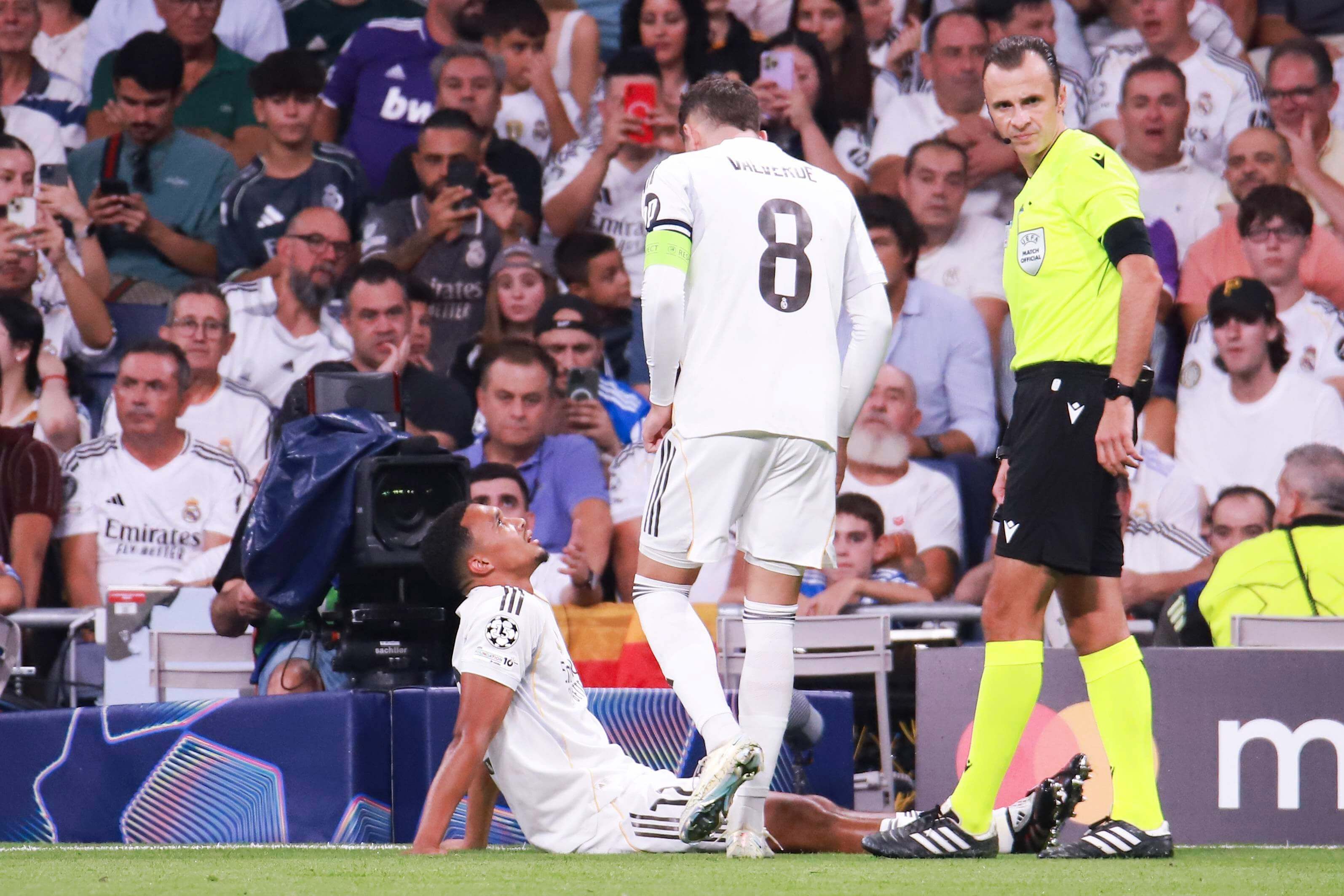  Alexander Arnold en el momento de su lesión (Cordon Press)