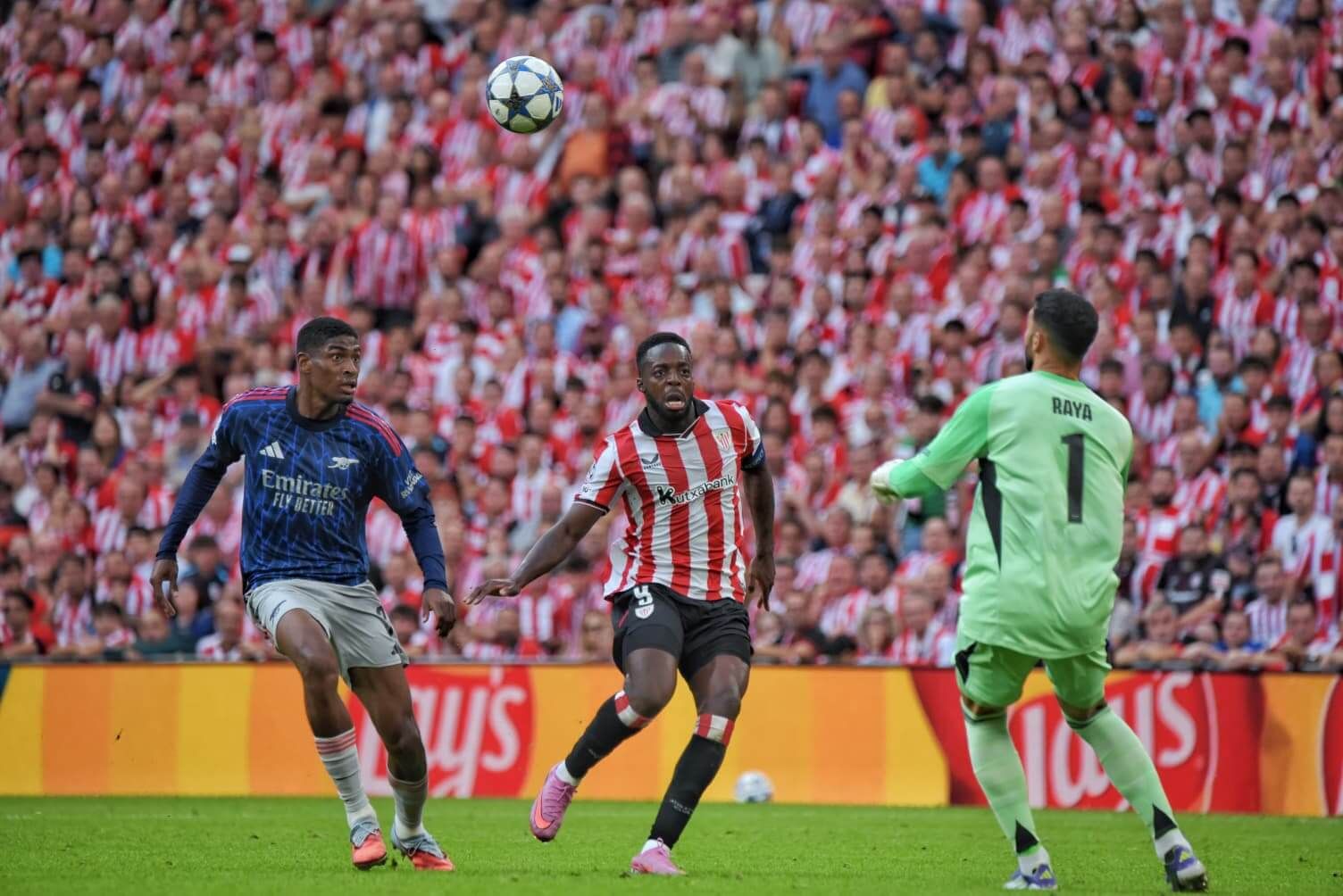 Iñaki Williams, ante el Arsenal en Champions en San Mamés.