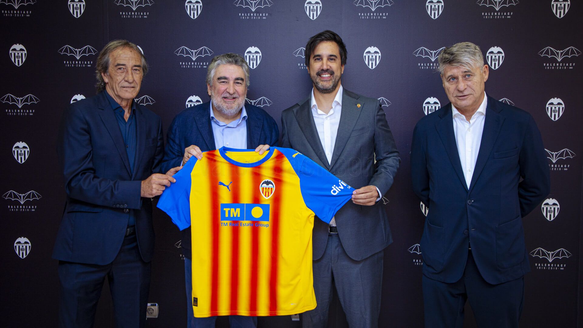  José Manuel Rodríguez Uribes (CSD) visita Mestalla con el asunto del Mundial y el Nou Mestalla pendientes