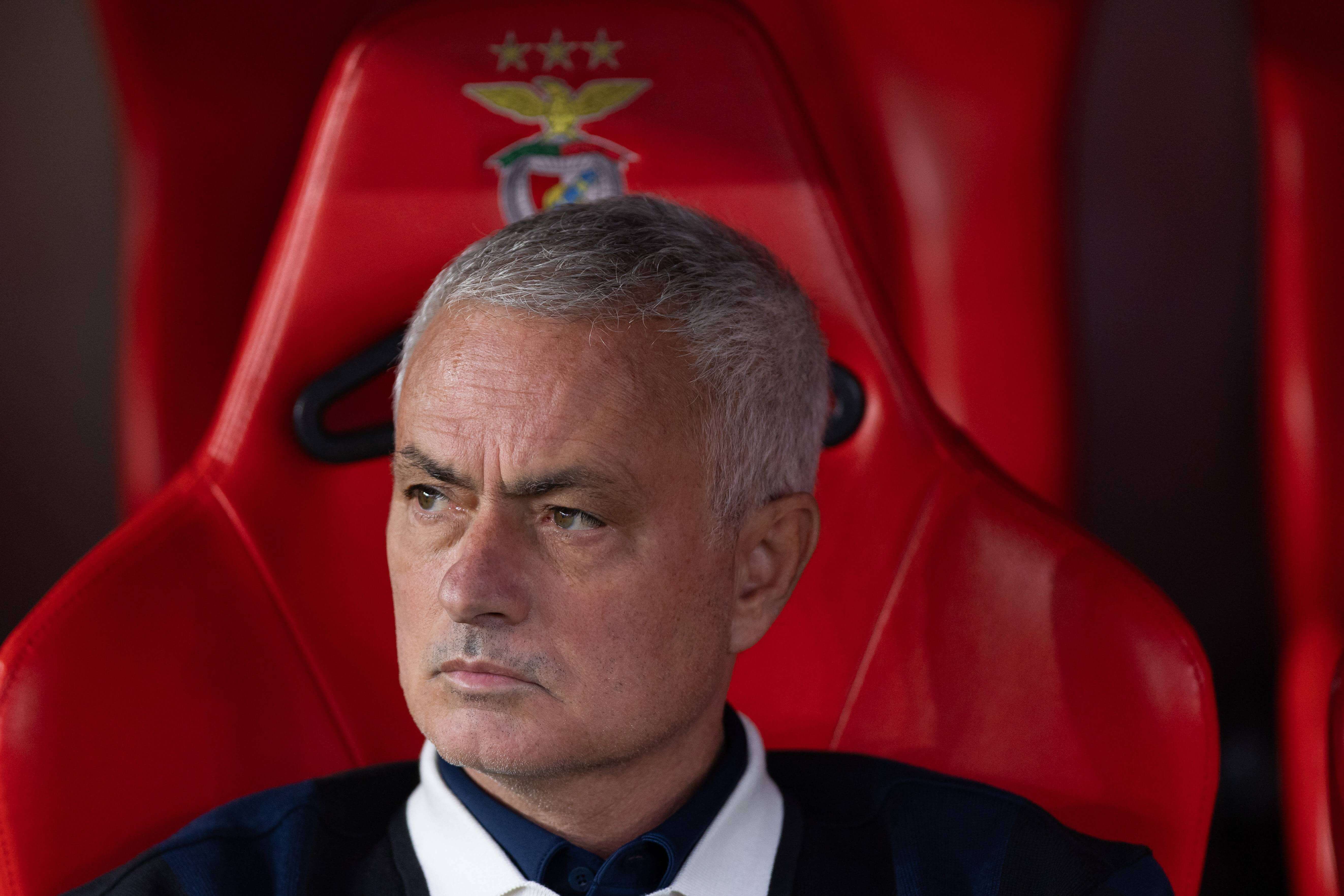 José Mourinho, durante el Benfica-Fenerbahce de previa de Champions.