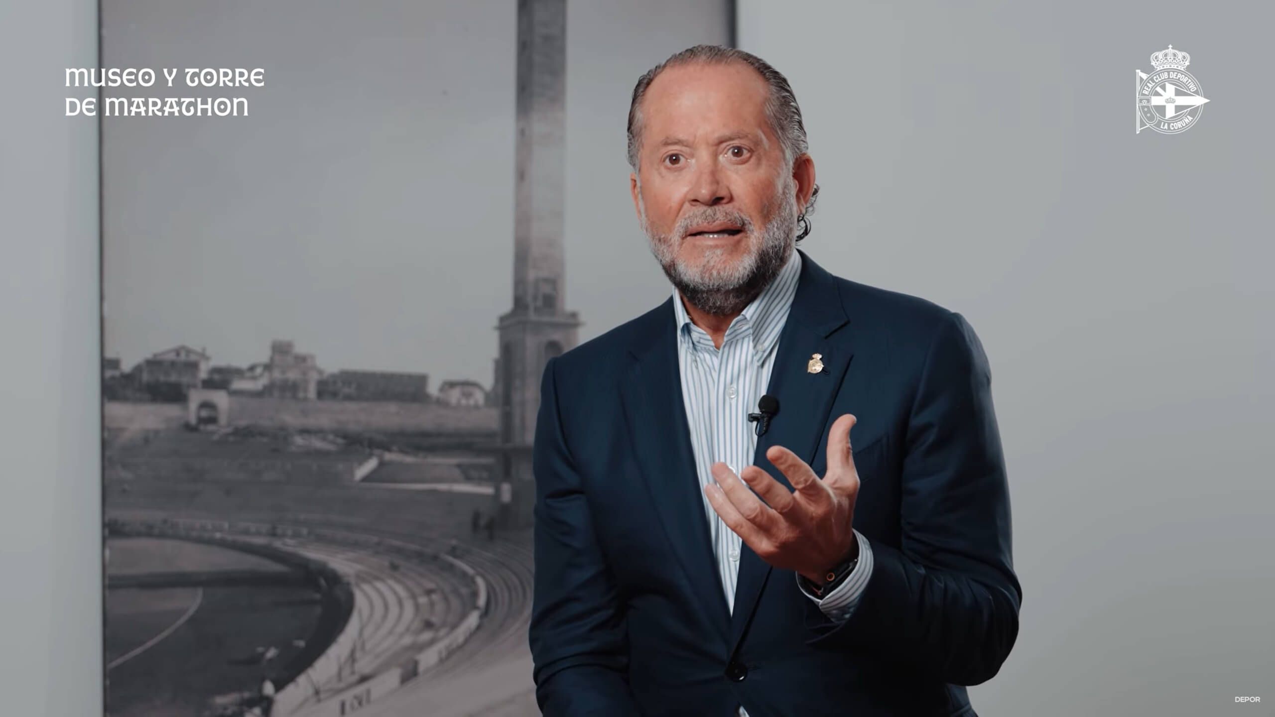 Juan Carlos Escotet explica el proyecto del museo del Deportivo (Imagen: RC Deportivo).