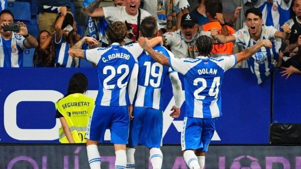  Kike García celebra el gol de la victoria (LALIGA)