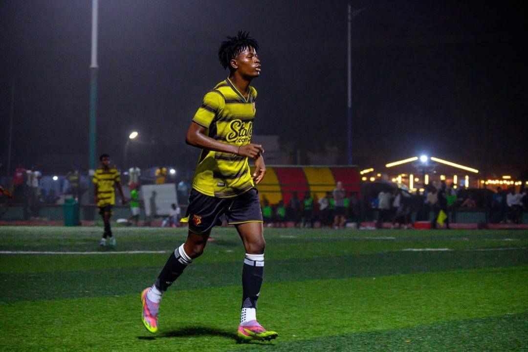  Kwame Sosu, jugando en el Desideros FC de Ghana.