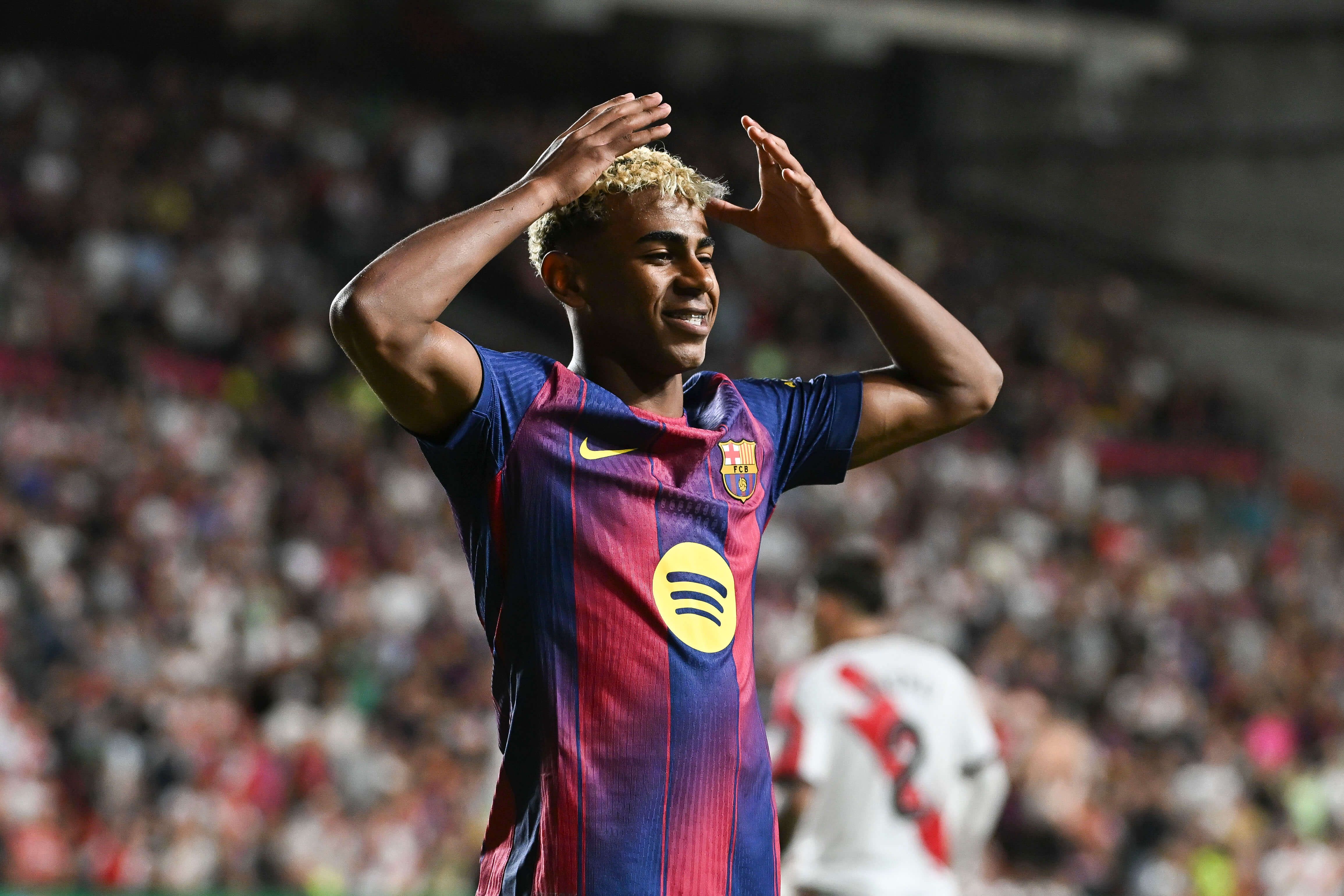  Lamine Yamal celebrando el gol en Vallecas