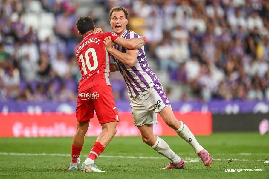  Latasa, ante el Córdoba.